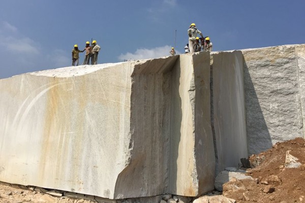 Sun White Quarry